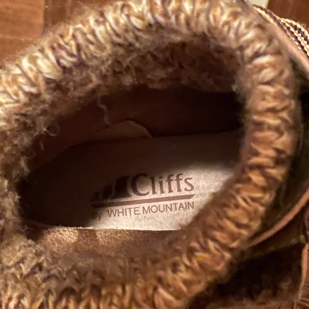Boots - Picture 3 of 4
